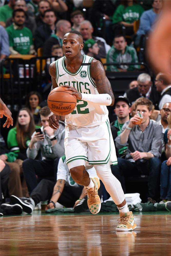 一旦他重返 一旦他重返