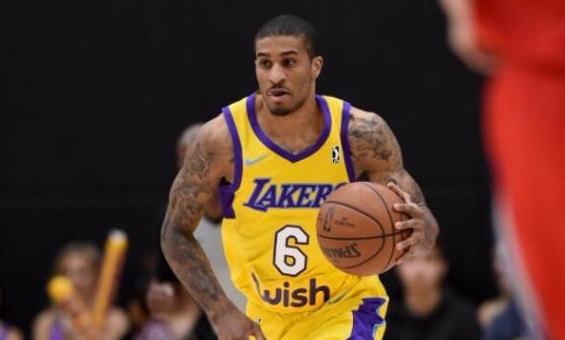 看对方向却 看对方向却